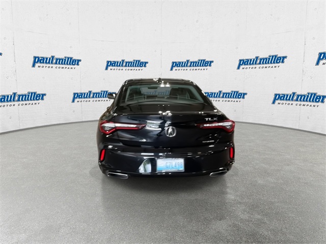 Vehicle image 10 of 35