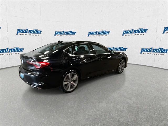 Vehicle image 8 of 35