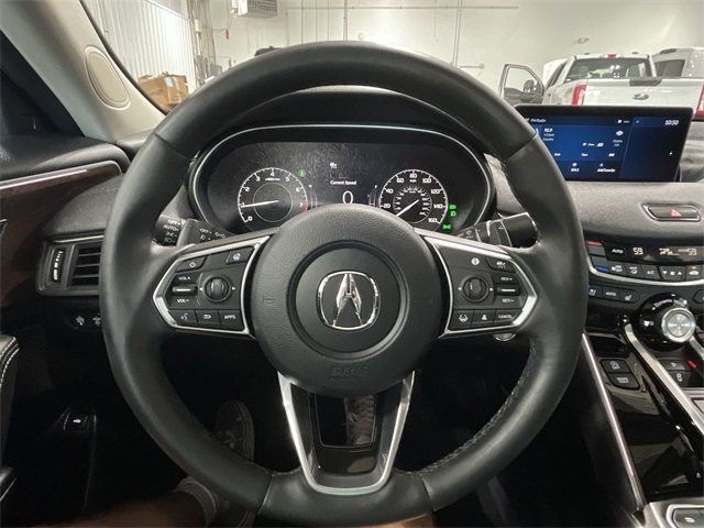 Vehicle image 31 of 35
