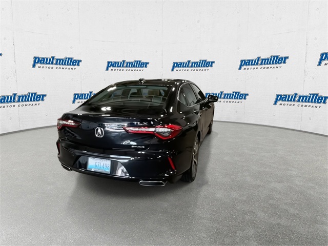 Vehicle image 9 of 35