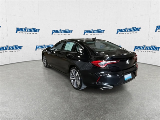 Vehicle image 12 of 35