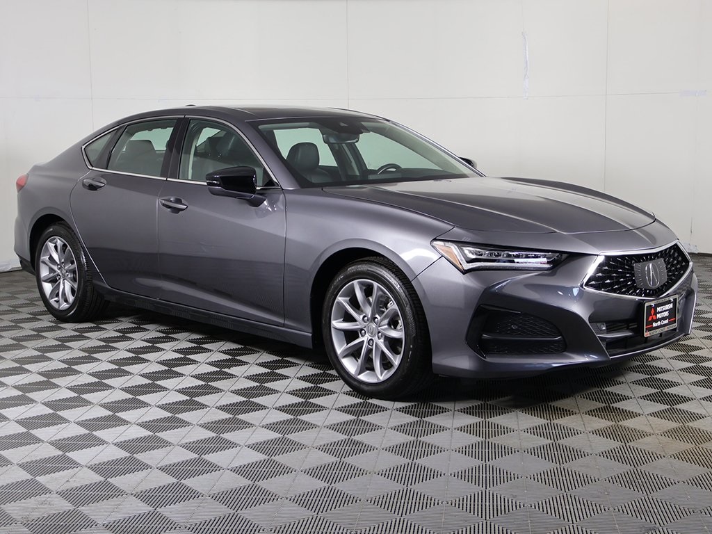 Vehicle image 4 of 48