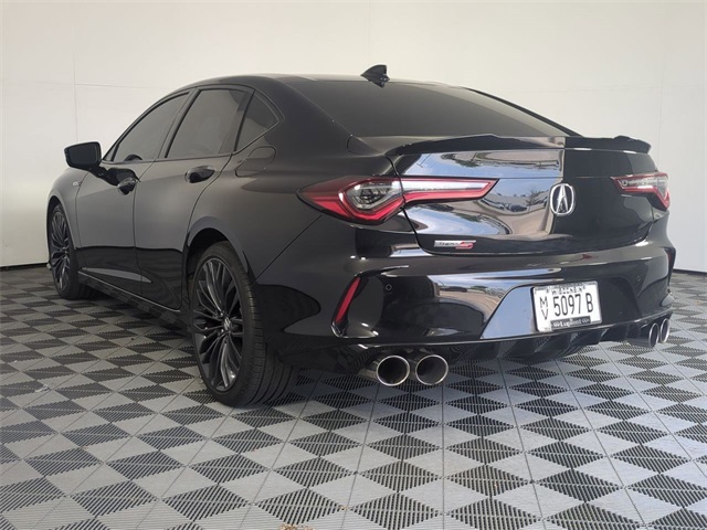 Vehicle image 8 of 30