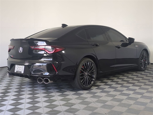 Vehicle image 6 of 30