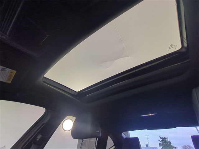 Vehicle image 28 of 30