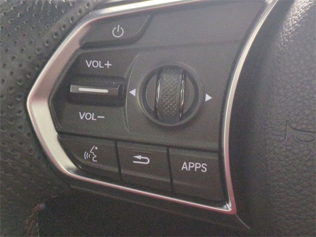 Vehicle image 24 of 30