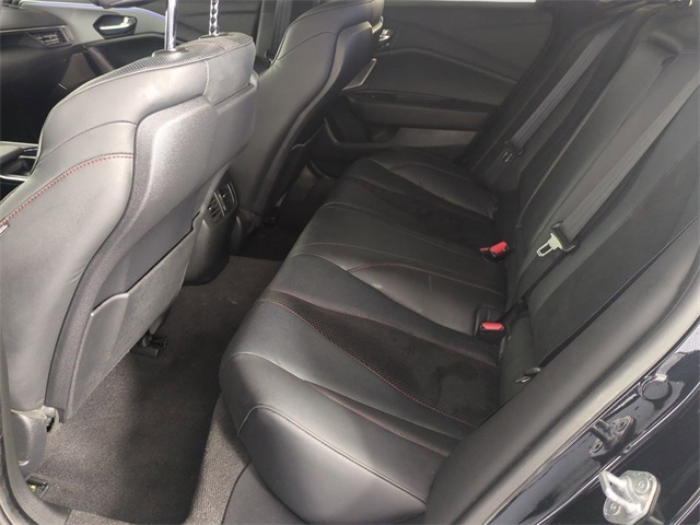 Vehicle image 18 of 30