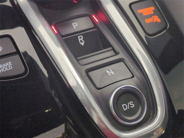 Vehicle image 22 of 30
