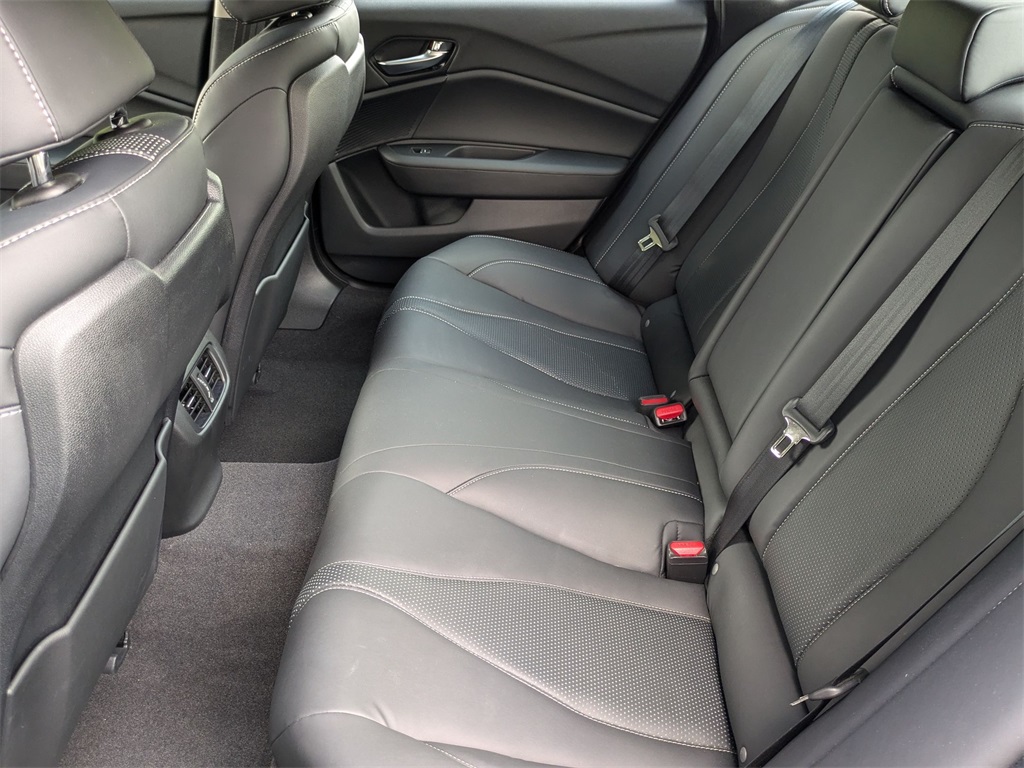 Vehicle image 10 of 29
