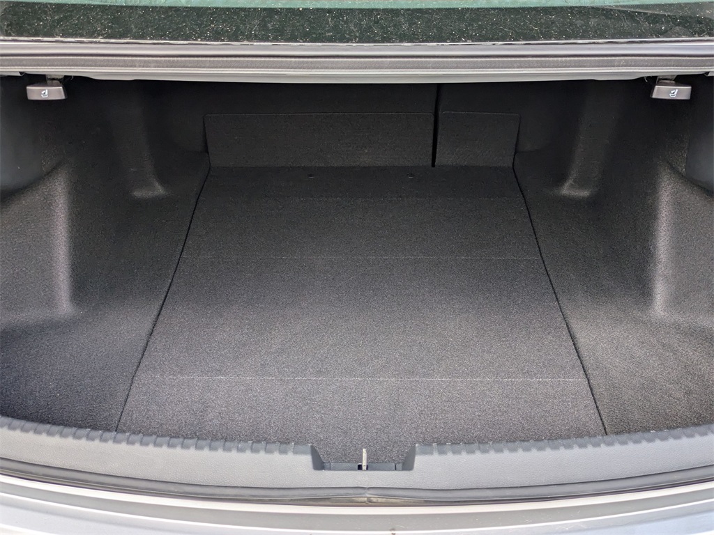 Vehicle image 9 of 29