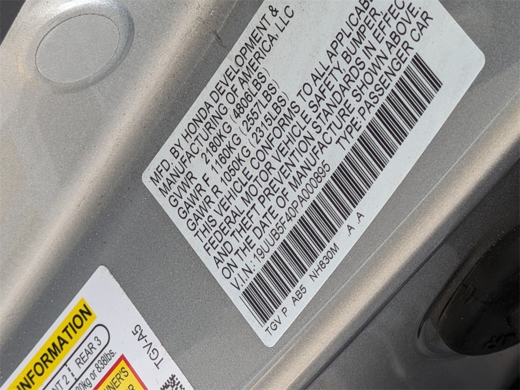 Vehicle image 23 of 29