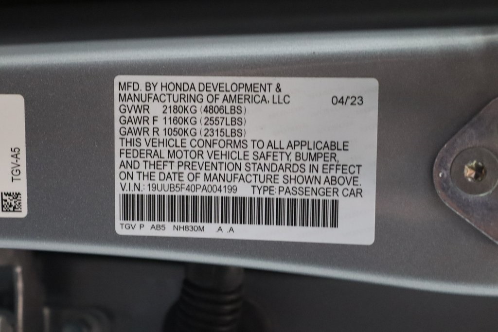 Vehicle image 27 of 28
