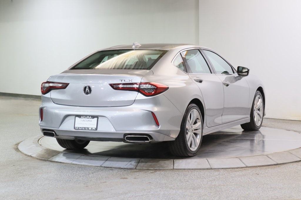 Vehicle image 4 of 28