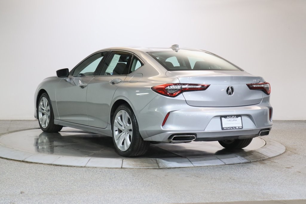 Vehicle image 6 of 28