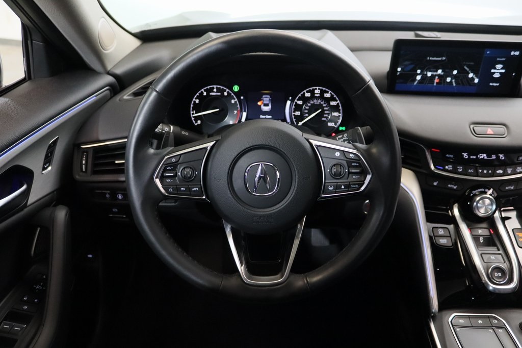 Vehicle image 24 of 28