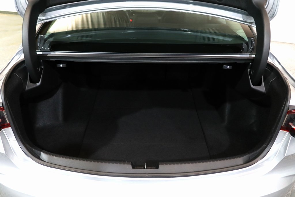 Vehicle image 24 of 27