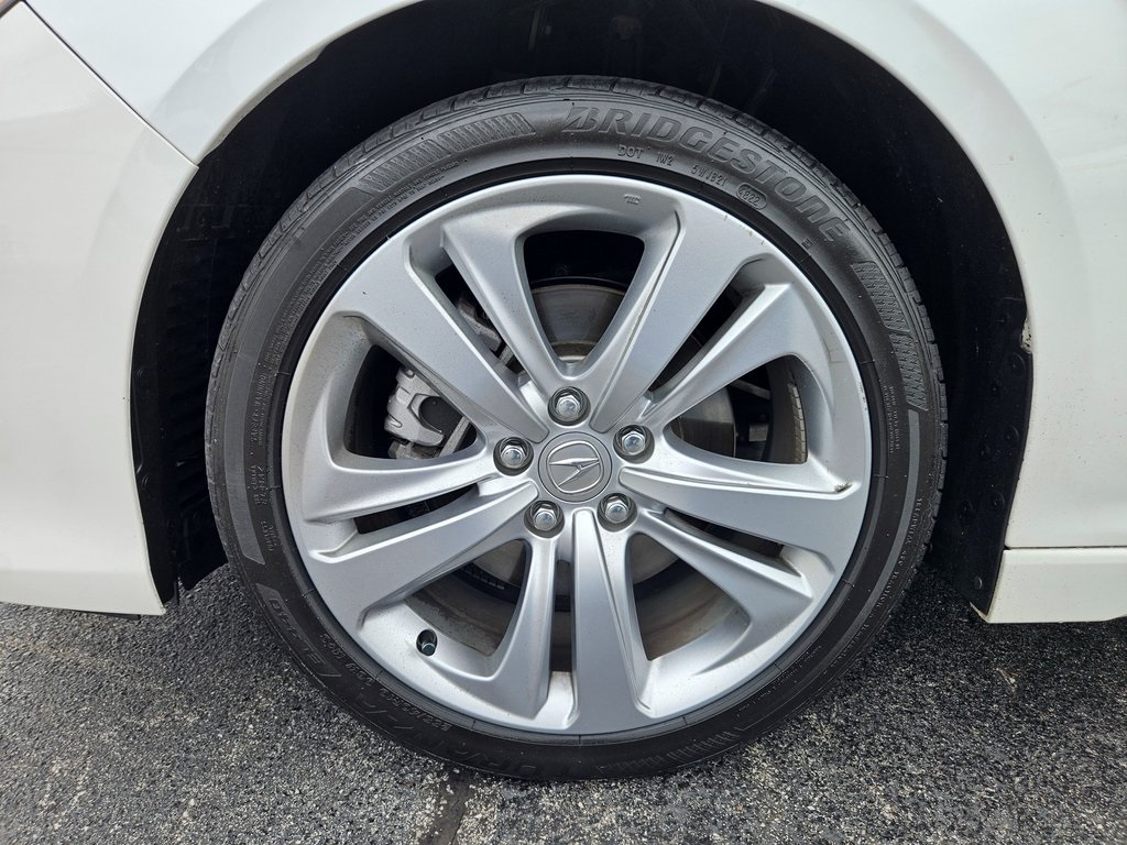 Vehicle image 19 of 35