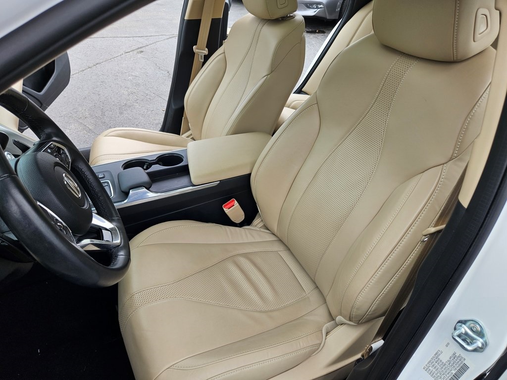 Vehicle image 16 of 35
