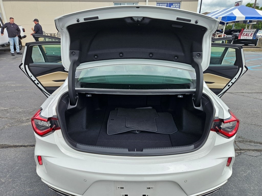 Vehicle image 15 of 35