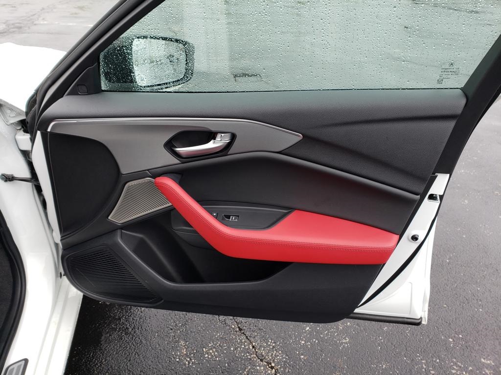 Vehicle image 18 of 27