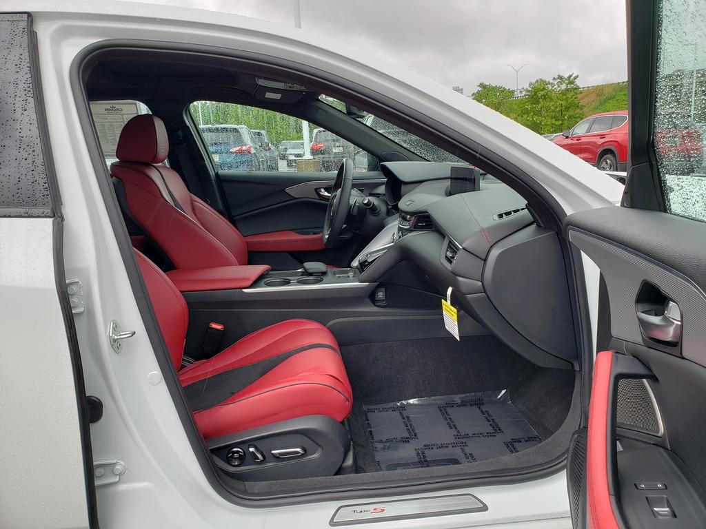 Vehicle image 17 of 27