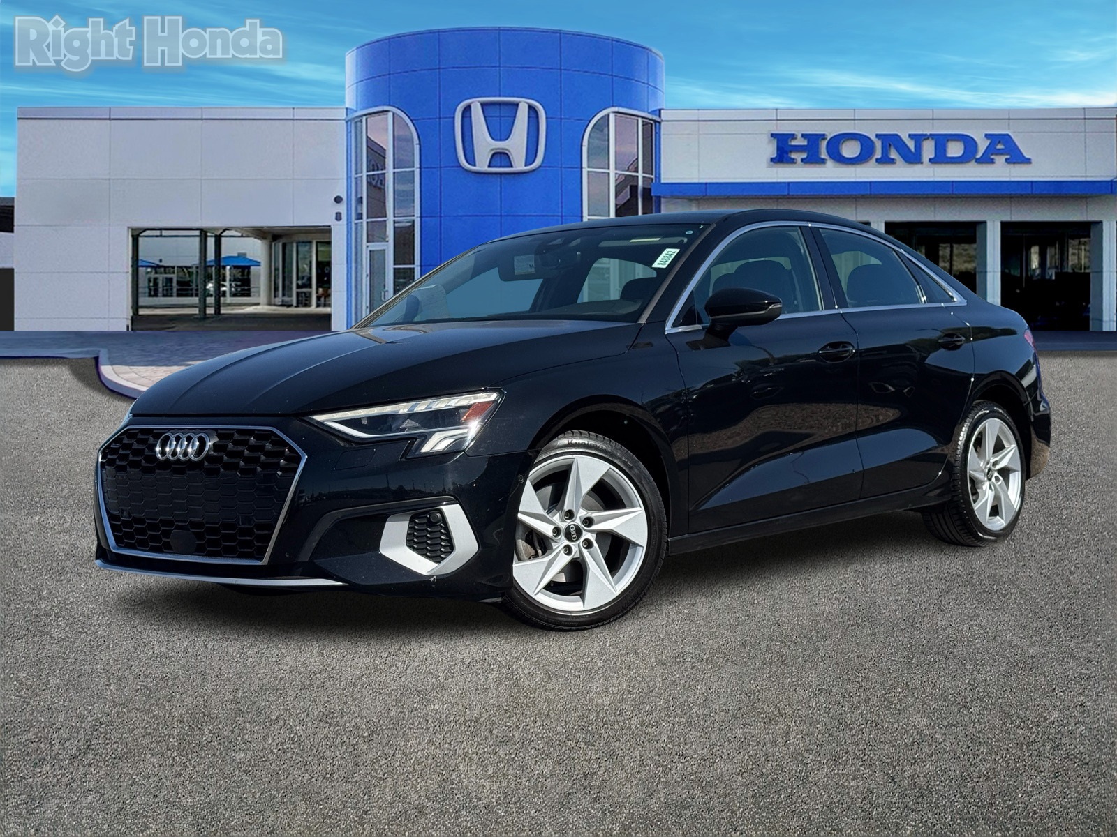 Vehicle image 2 of 31