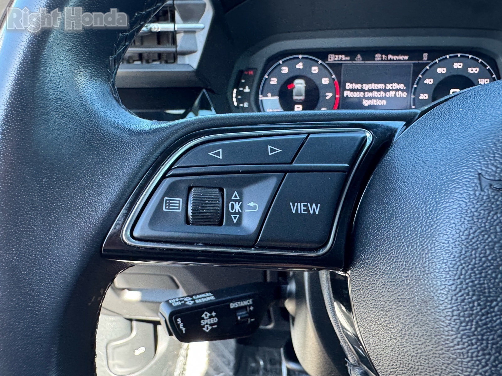 Vehicle image 22 of 31