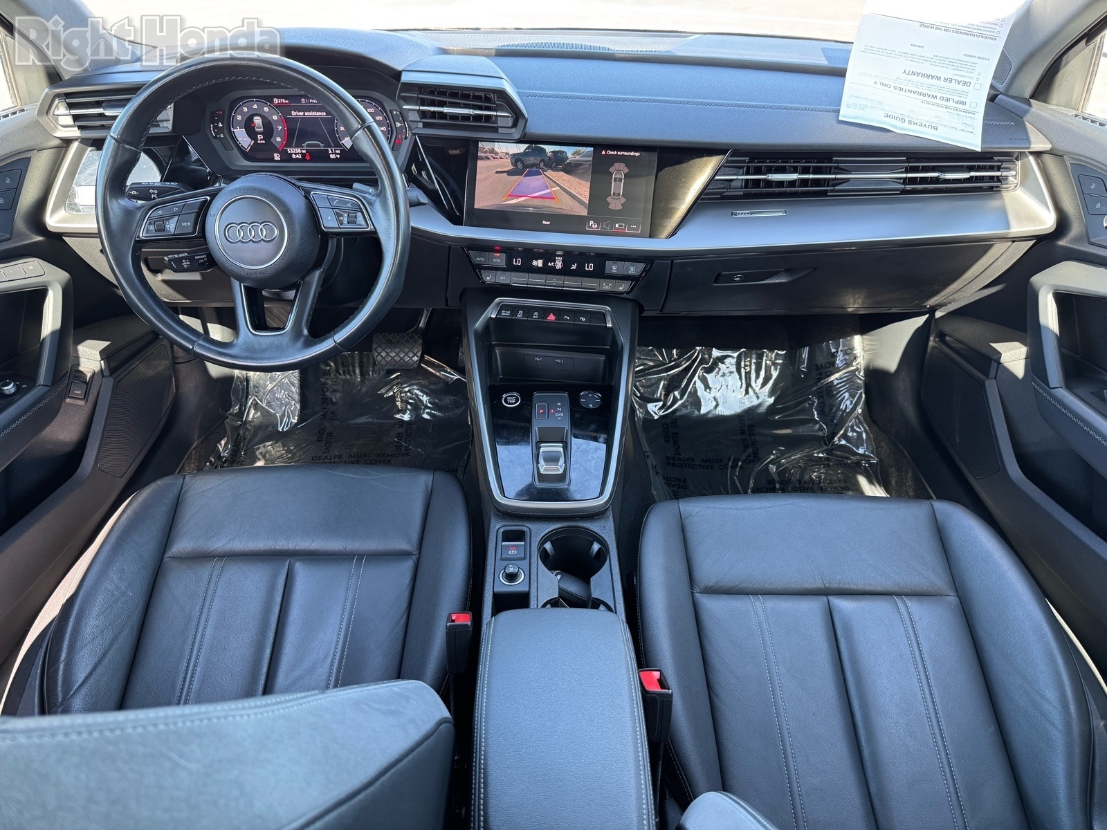 Vehicle image 14 of 31