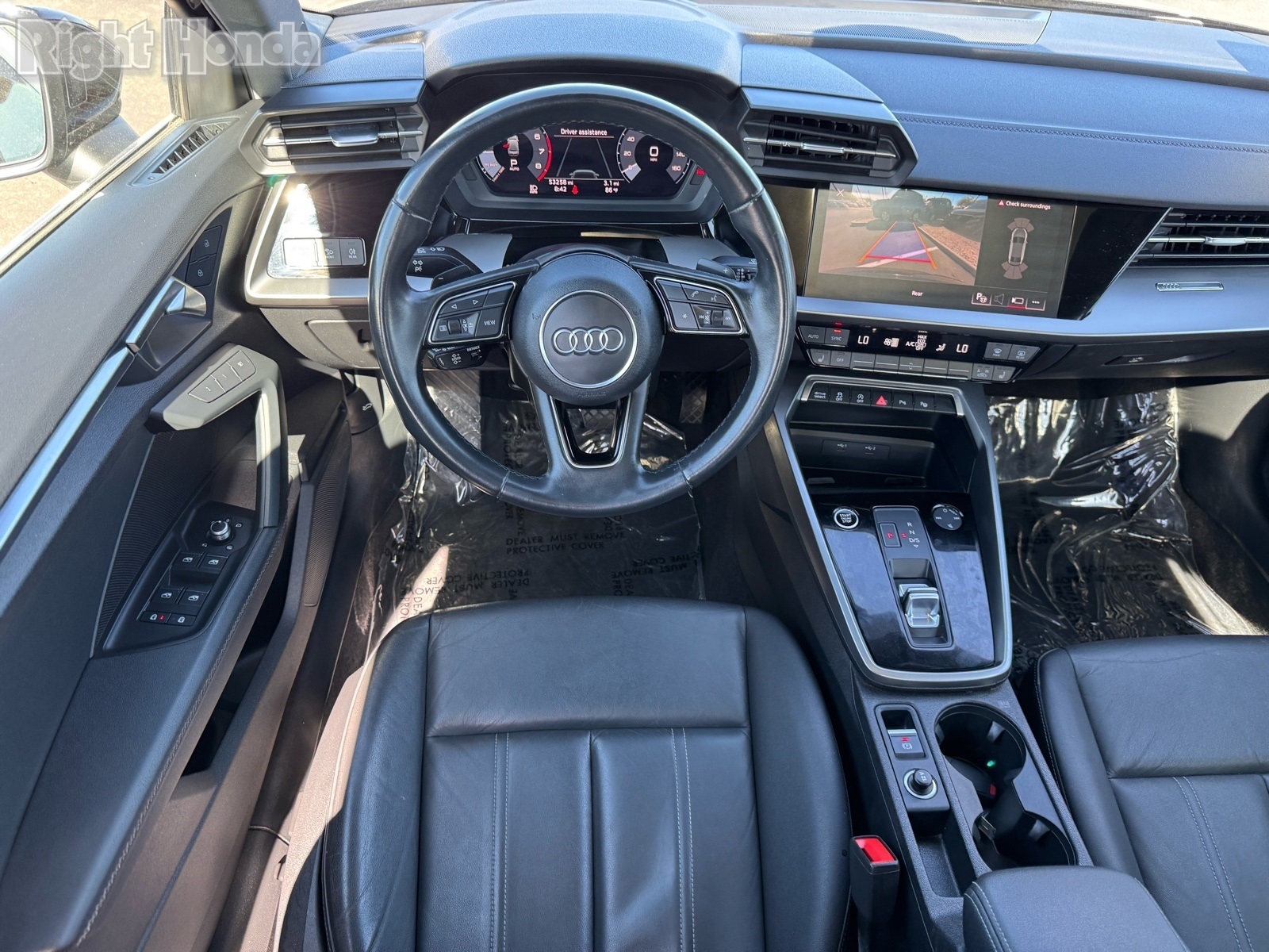 Vehicle image 13 of 31