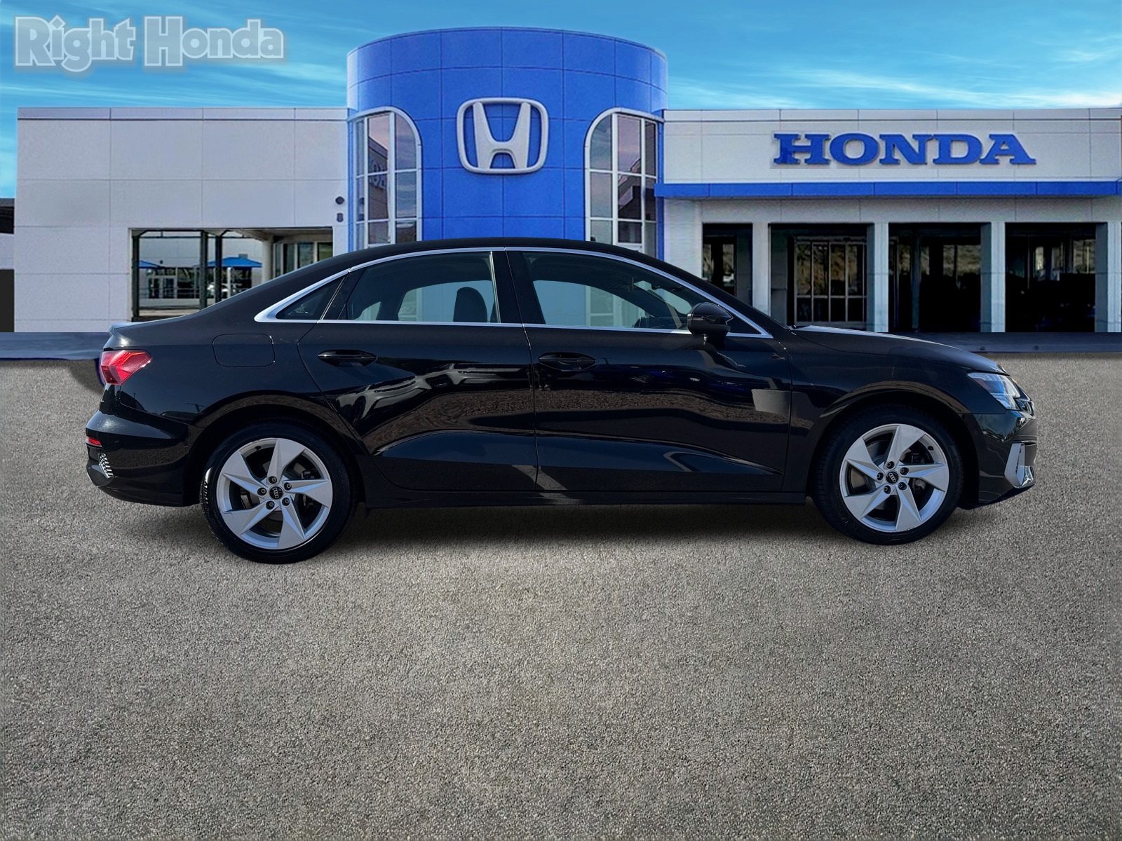 Vehicle image 5 of 31