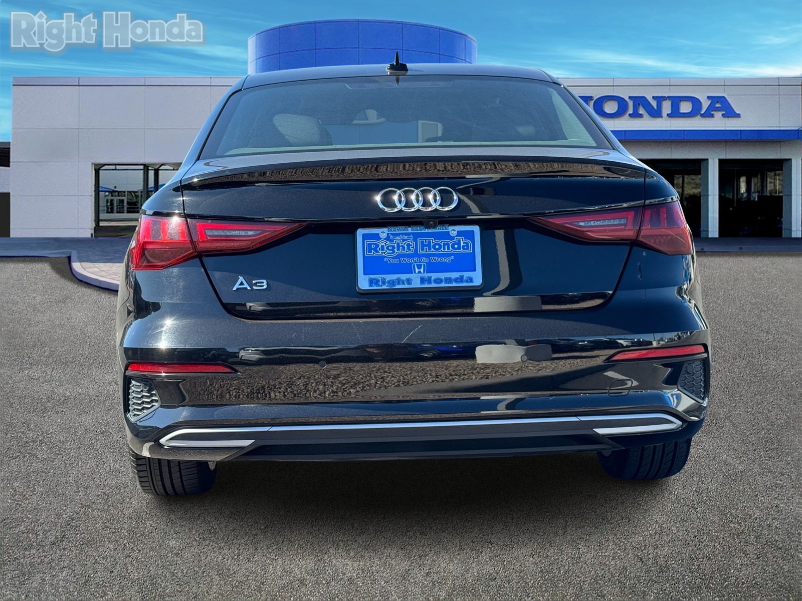 Vehicle image 7 of 31