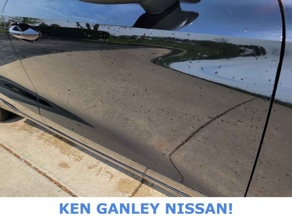 Vehicle image 14 of 52