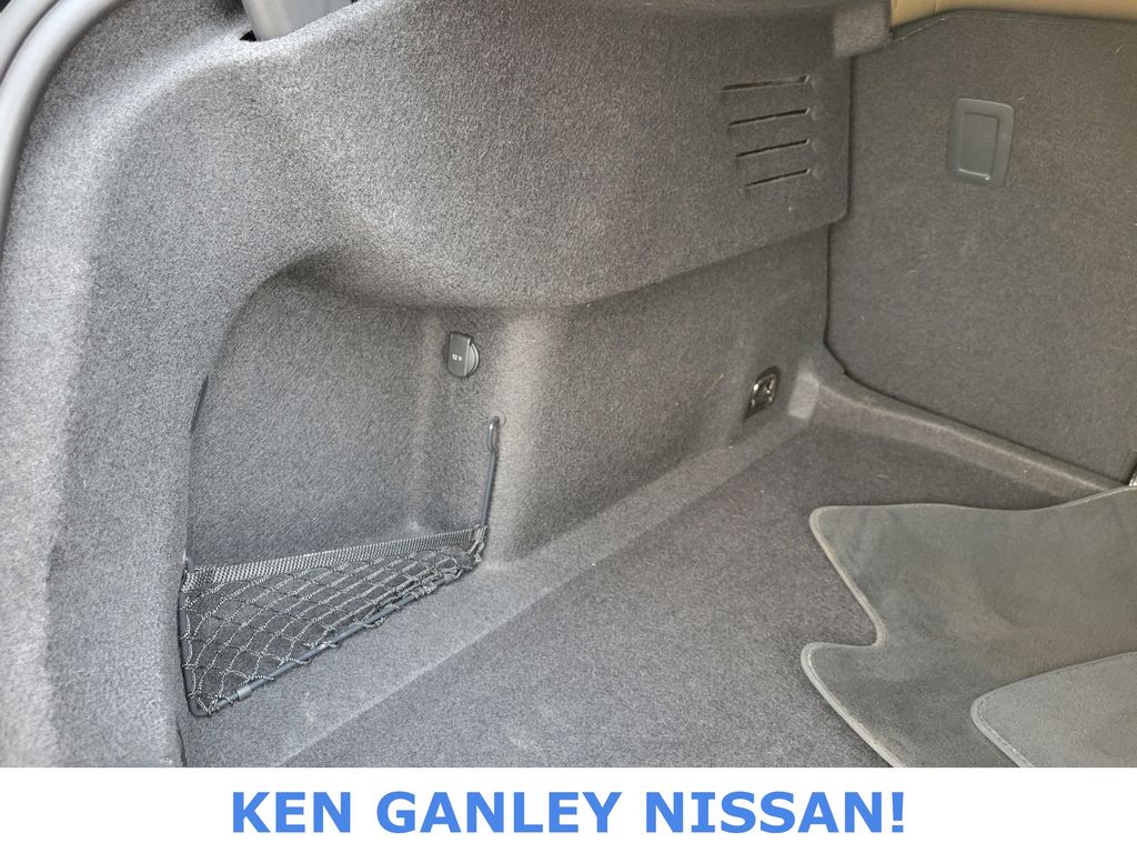 Vehicle image 44 of 52