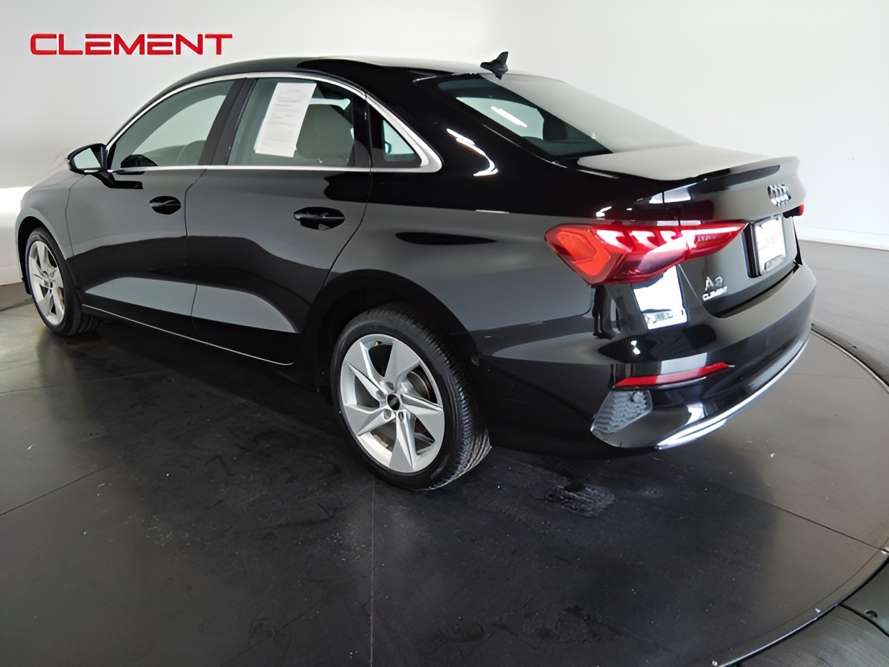 Vehicle image 58 of 59