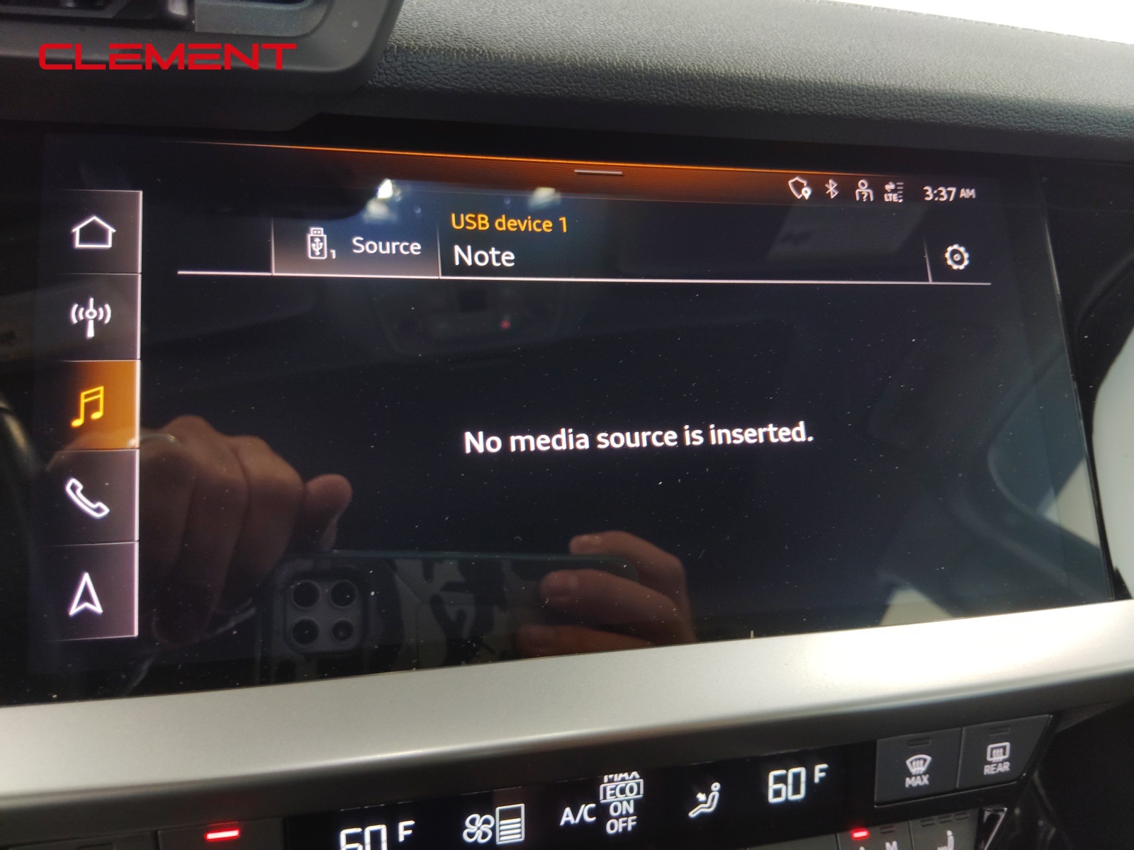 Vehicle image 21 of 59