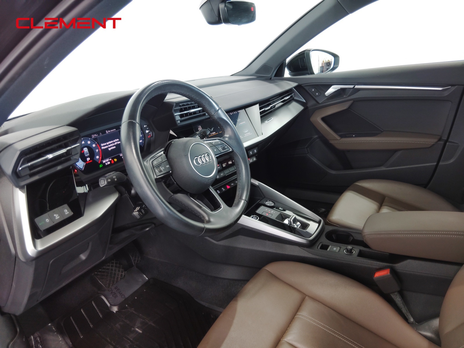 Vehicle image 28 of 59