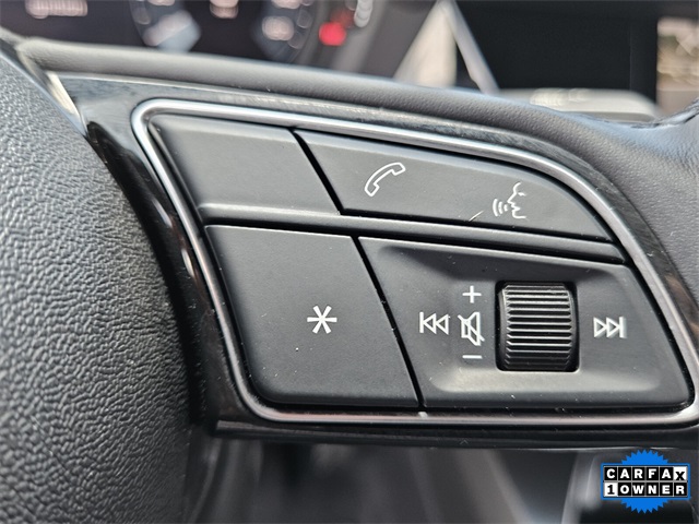 Vehicle image 34 of 42
