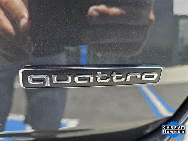 Vehicle image 41 of 42