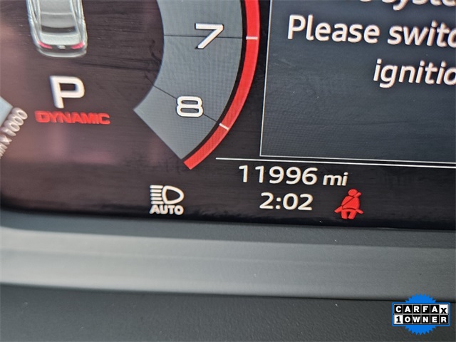 Vehicle image 23 of 42