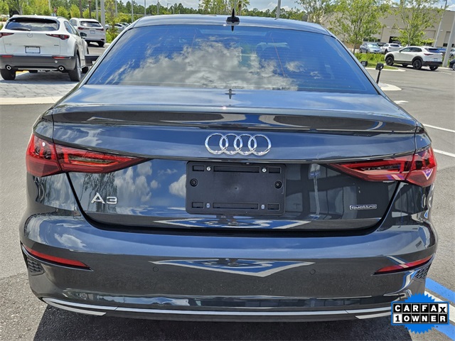 Vehicle image 36 of 42