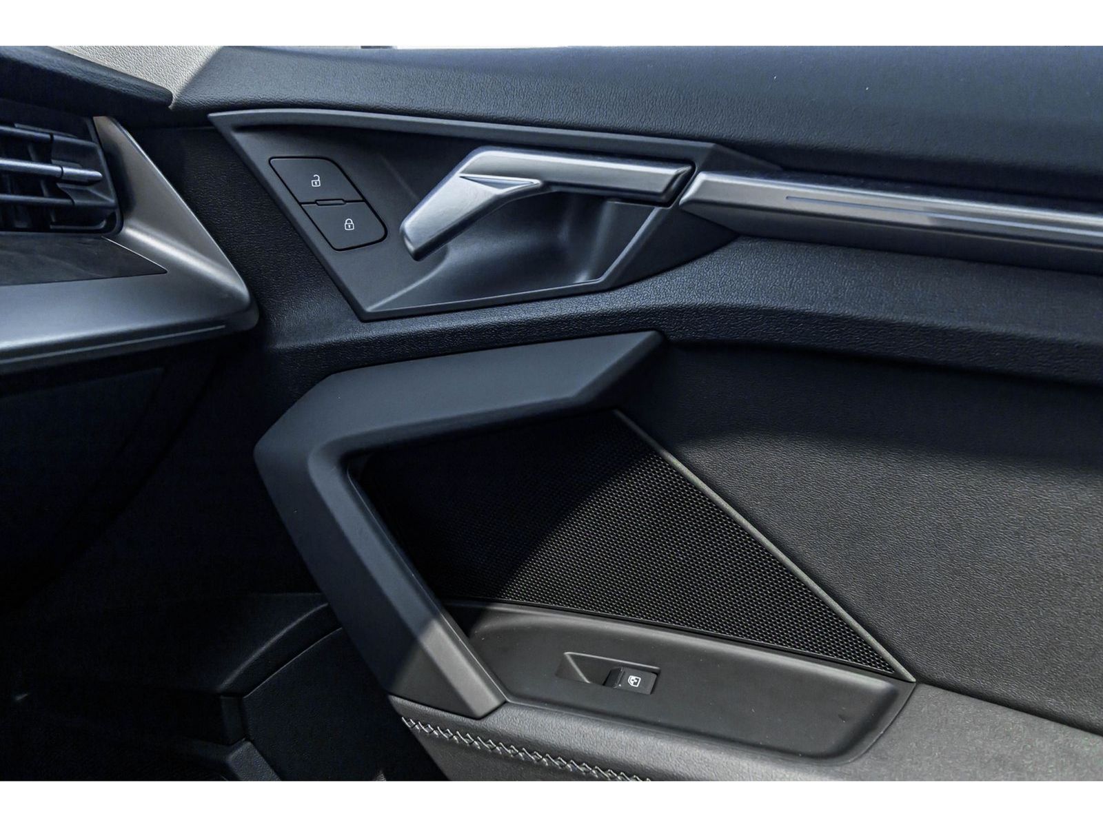 Vehicle image 25 of 25