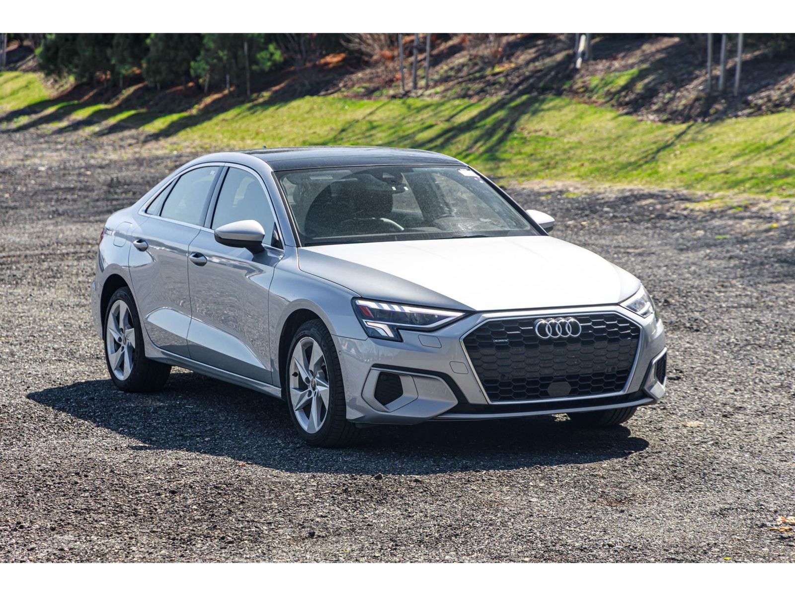 Vehicle image 5 of 25