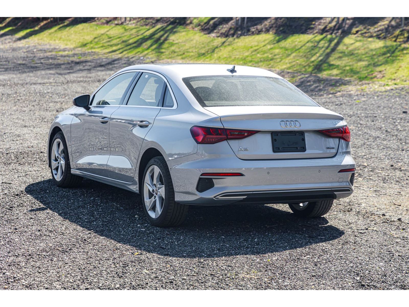 Vehicle image 11 of 25