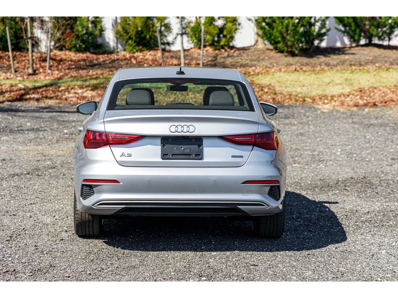 Vehicle image 9 of 25