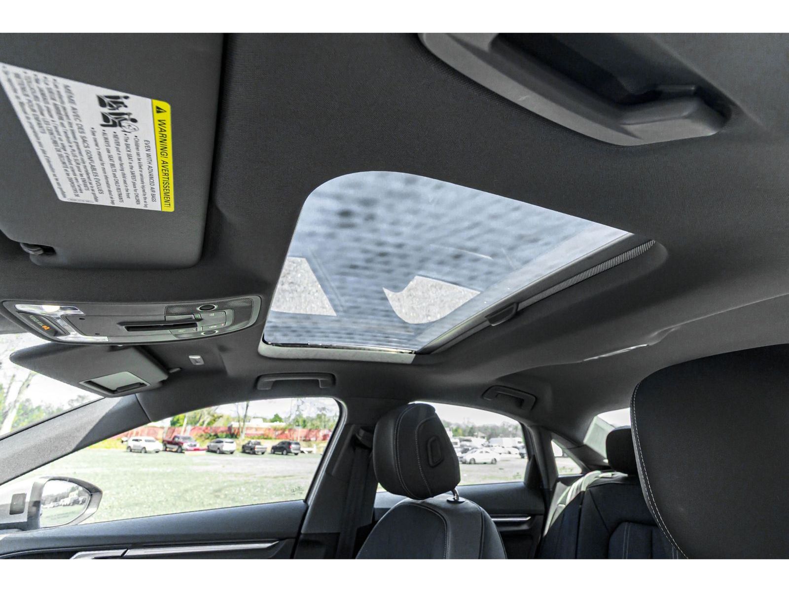 Vehicle image 16 of 25