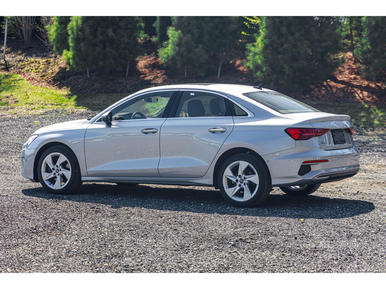 Vehicle image 10 of 25