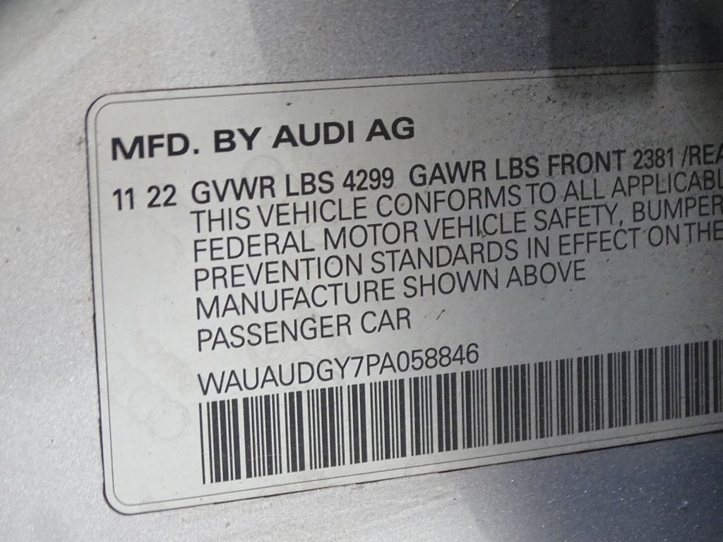 Vehicle image 34 of 44