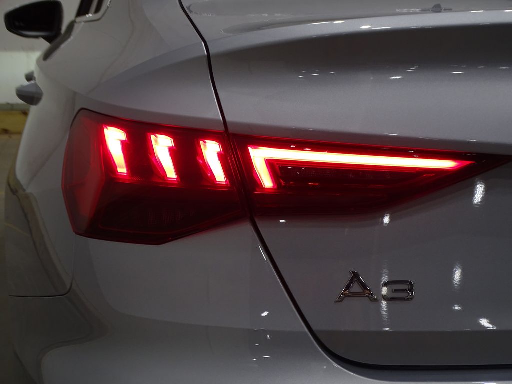 Vehicle image 36 of 44
