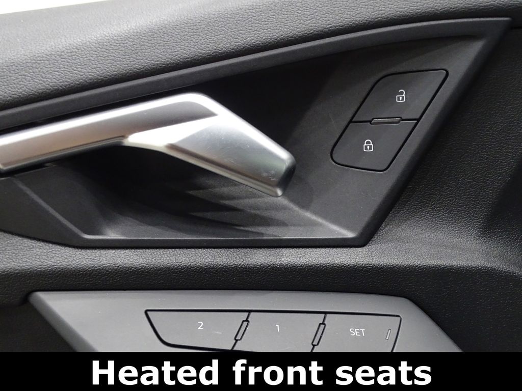 Vehicle image 42 of 44