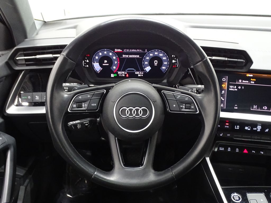 Vehicle image 16 of 44